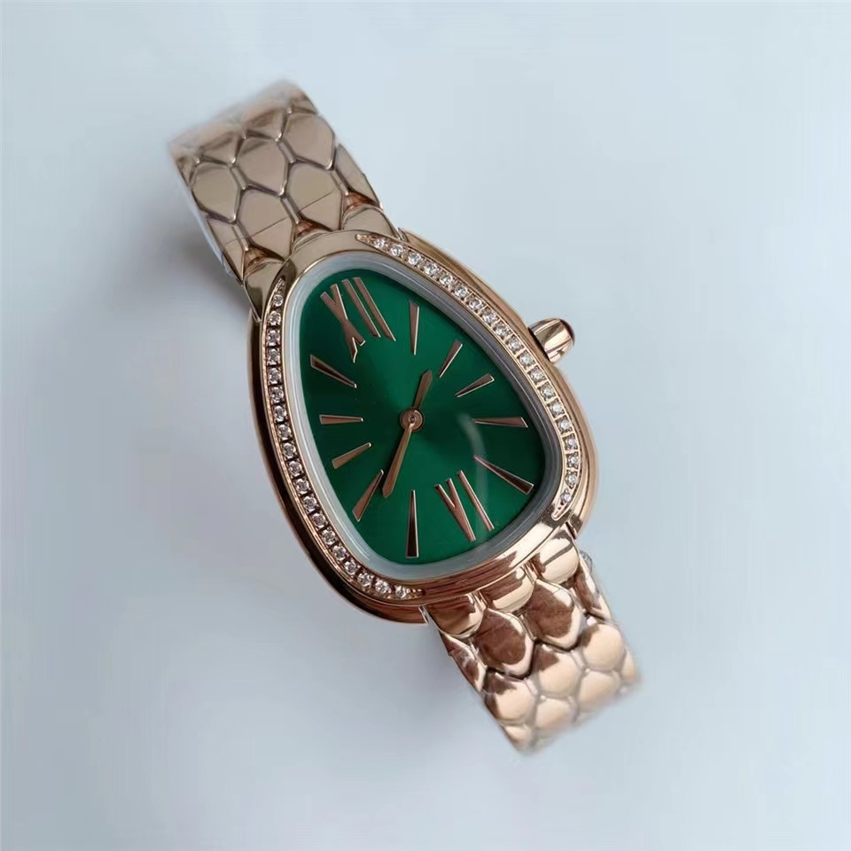 Luxury designer classic fashion quartz watch sapphire-glass triangle dial with diamonds is a lady's favorite Christmas gift
Luxury designer classic fashion quartz watch sapphire-glass triangle dial with diamonds is a lady's favorite Christmas gift