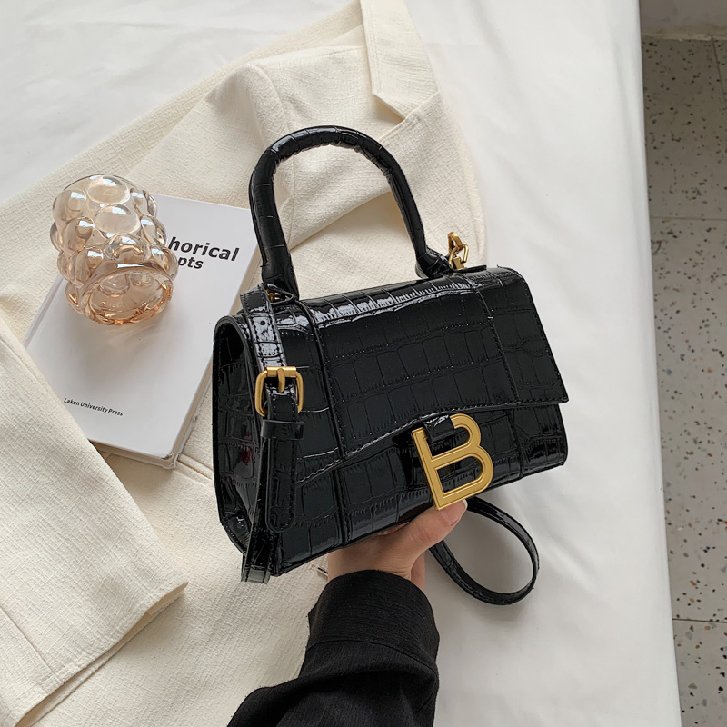 2023 Women Luxury Designer Bags Shoulder Bag Handbags Pochette Accessories Crossbody Wallet Purses Card Holder Messenger Purse Handbag, Black
2023 Women Luxury Designer Bags Shoulder Bag Handbags Pochette Accessories Crossbody Wallet Purses Card Holder Messenger Purse Handbag, Black