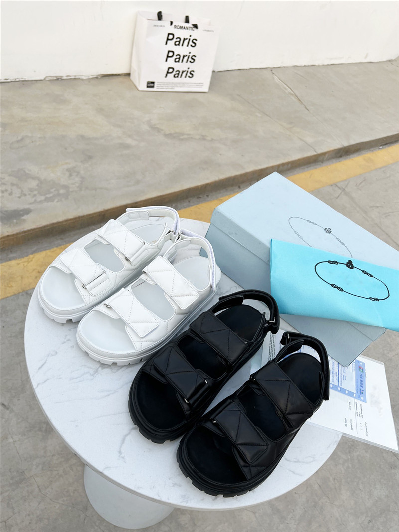 Designer Luxury nappa leather Gabor Platform sandals Masculine lines Fashion Mules Bastino With Box Dust Bag
Designer Luxury nappa leather Gabor Platform sandals Masculine lines Fashion Mules Bastino With Box Dust Bag