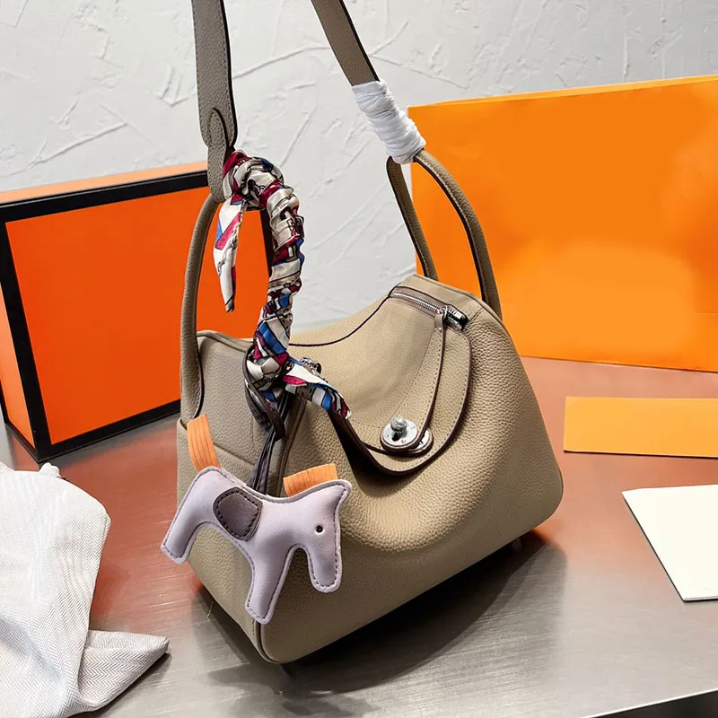 Handbags Cross Body Bags Cowhide Leather Classic Letter Shoulder Crossbody Bags Silver Buckle Hardware Zipper Totes Plain Color Lindy birkin, Just box
Handbags Cross Body Bags Cowhide Leather Classic Letter Shoulder Crossbody Bags Silver Buckle Hardware Zipper Totes Plain Color Lindy birkin, Just box