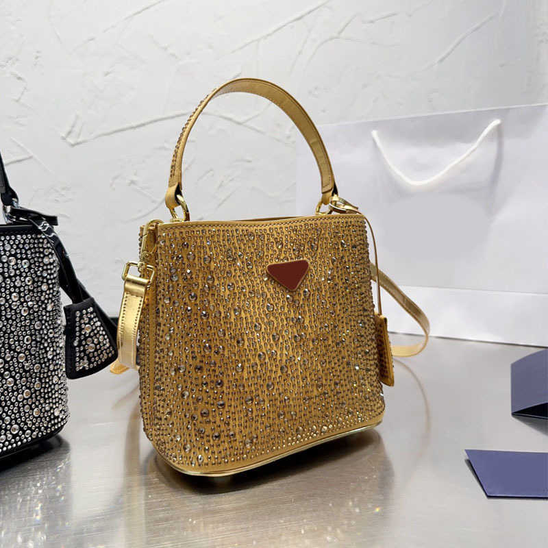 Shoulder Totes Bag Women luxurys handbags Bling Crossbody Evening Clutch Crystal Embellished Diamond Bucket Wallets 221210 Prad G454, Yellow--diamond--20x24cm
Shoulder Totes Bag Women luxurys handbags Bling Crossbody Evening Clutch Crystal Embellished Diamond Bucket Wallets 221210 Prad G454, Yellow--diamond--20x24cm