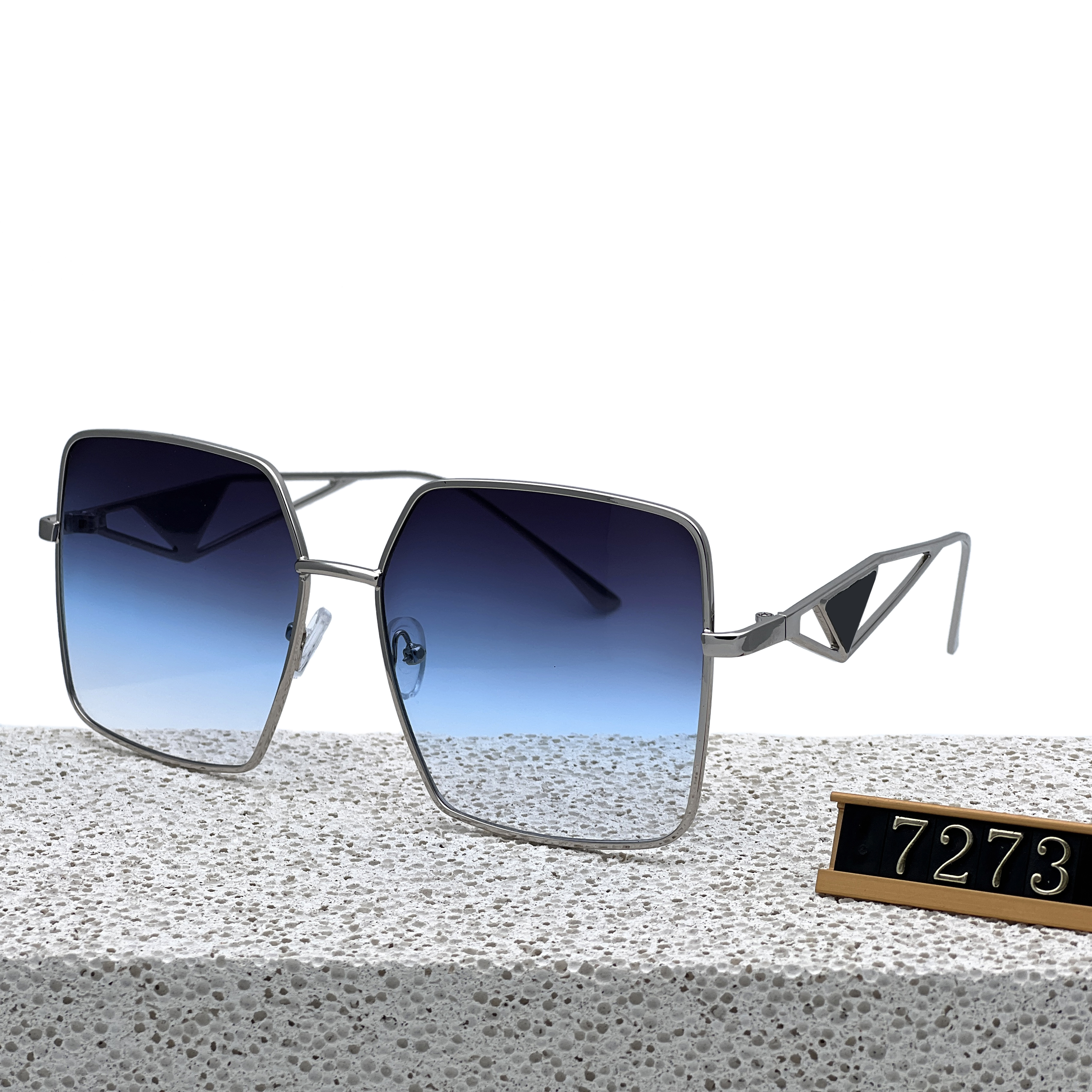 Classic Metal Frame Sunglasses Mens Designer Gradient Eyeglasses Women Outdoor Driving Sunglass With Box
Classic Metal Frame Sunglasses Mens Designer Gradient Eyeglasses Women Outdoor Driving Sunglass With Box