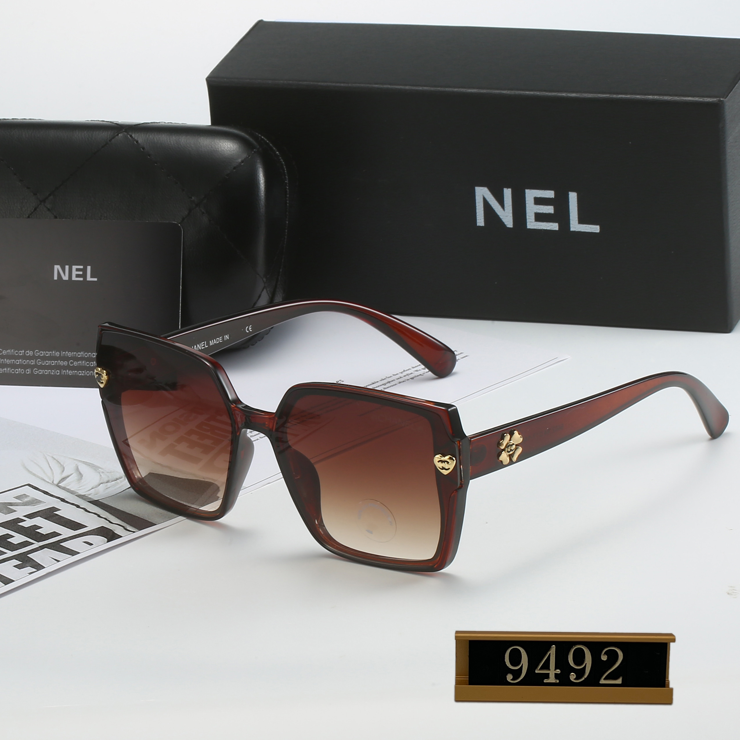 Fashion Designer Sunglasses Classic Eyeglasses Goggle Outdoor Beach SunGlass For Woman Mens Sun Glasses Eyewear 8 Colors 9492
Fashion Designer Sunglasses Classic Eyeglasses Goggle Outdoor Beach SunGlass For Woman Mens Sun Glasses Eyewear 8 Colors 9492