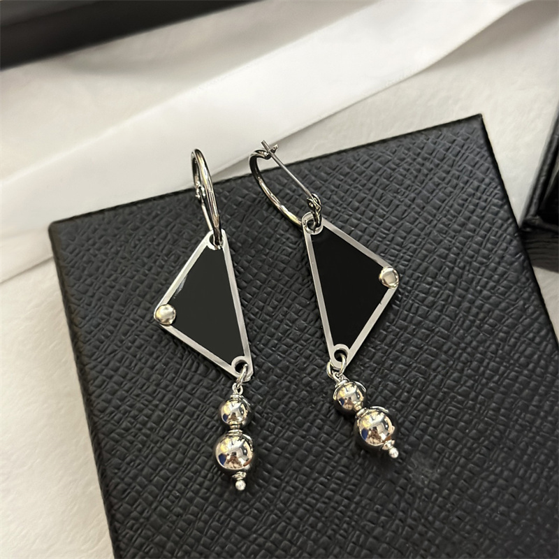 Luxury Necklace Bracelet Earrings Sets Brand High Quality Designer Necklaces Classic Letters Golden Silver Diamond Bracelets Jewelry
Luxury Necklace Bracelet Earrings Sets Brand High Quality Designer Necklaces Classic Letters Golden Silver Diamond Bracelets Jewelry
