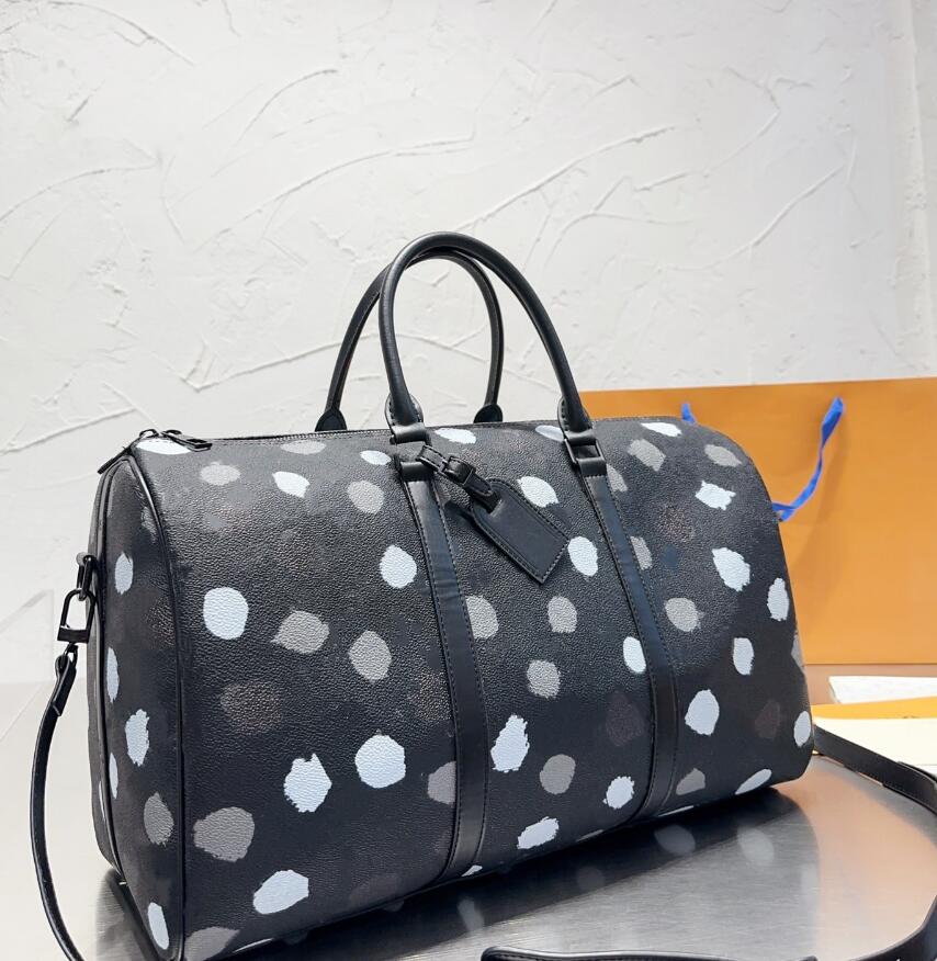 Designer doodle Unisex Duffel Bags Printing Leather Handbag Large Capacity Fashion Leisure Travelling Bag classic dot Women Single-Shoulder Bag, 01
Designer doodle Unisex Duffel Bags Printing Leather Handbag Large Capacity Fashion Leisure Travelling Bag classic dot Women Single-Shoulder Bag, 01