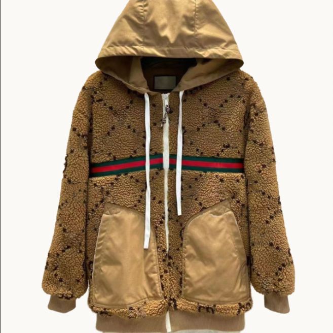 2022 new designer jacket fur material one-piece coat compass medal Cashmere coat handsome men's and women's same style hoodie, Not for sale
2022 new designer jacket fur material one-piece coat compass medal Cashmere coat handsome men's and women's same style hoodie, Not for sale