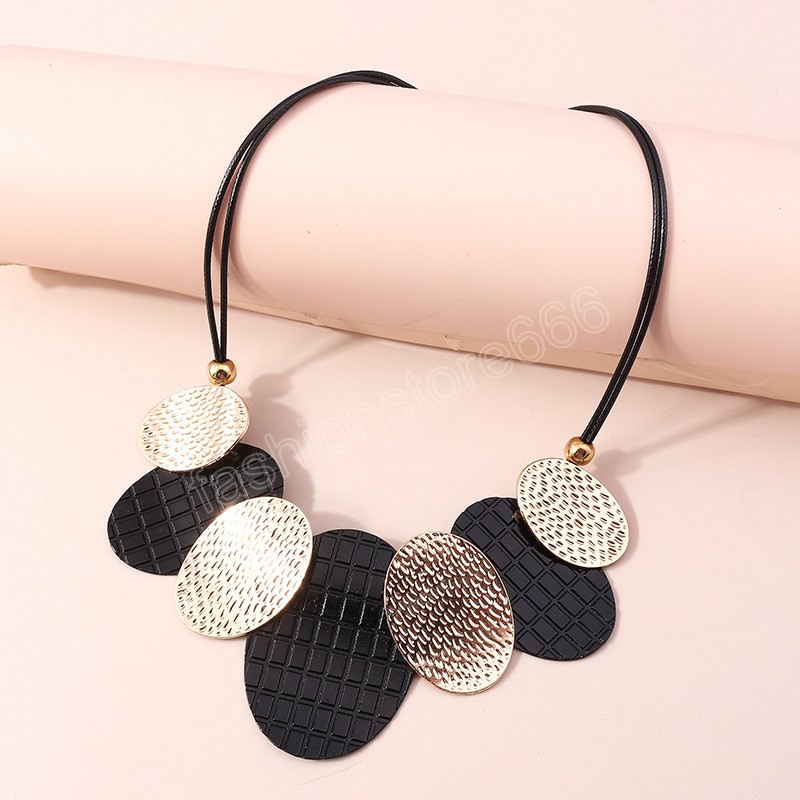 Bohemian Black PU Leather Geometric Round Pendant Necklace Vintage Simple Double Layers Statement Necklace Jewelry