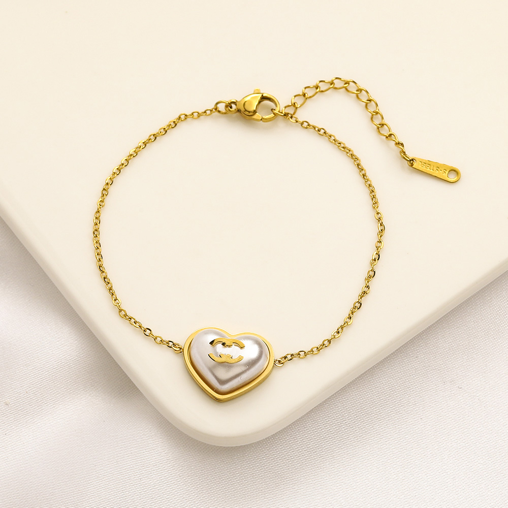 Women Heart Love Chain Bracelets Fashion Design Jewelry Gift Bracelet Designer Gold Plated Bracelet Premium Accessories Couple Gifts Party Birthday Souvenir
Women Heart Love Chain Bracelets Fashion Design Jewelry Gift Bracelet Designer Gold Plated Bracelet Premium Accessories Couple Gifts Party Birthday Souvenir