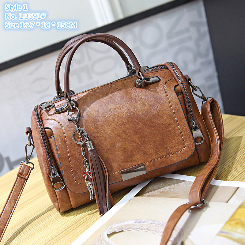 Wholesale ladies shoulder bags 2 classic retro leather handbag sweet flower tassel fashion pillow bag double zipper foreign style mobile phone coin purse