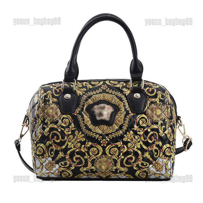 Luxury Designer Boston Handbag Versages Tote Bag Female Letter Printing High-capacity Crossbody Bag Shoulder Lady Wallet Postman PU Handbag
Luxury Designer Boston Handbag Versages Tote Bag Female Letter Printing High-capacity Crossbody Bag Shoulder Lady Wallet Postman PU Handbag