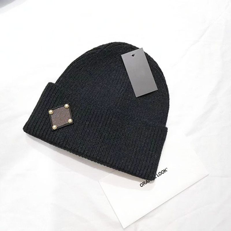 2023 classic designer autumn winter hot style beanie hats men and women fashion universal knitted cap autumn wool outdoor warm skull caps
