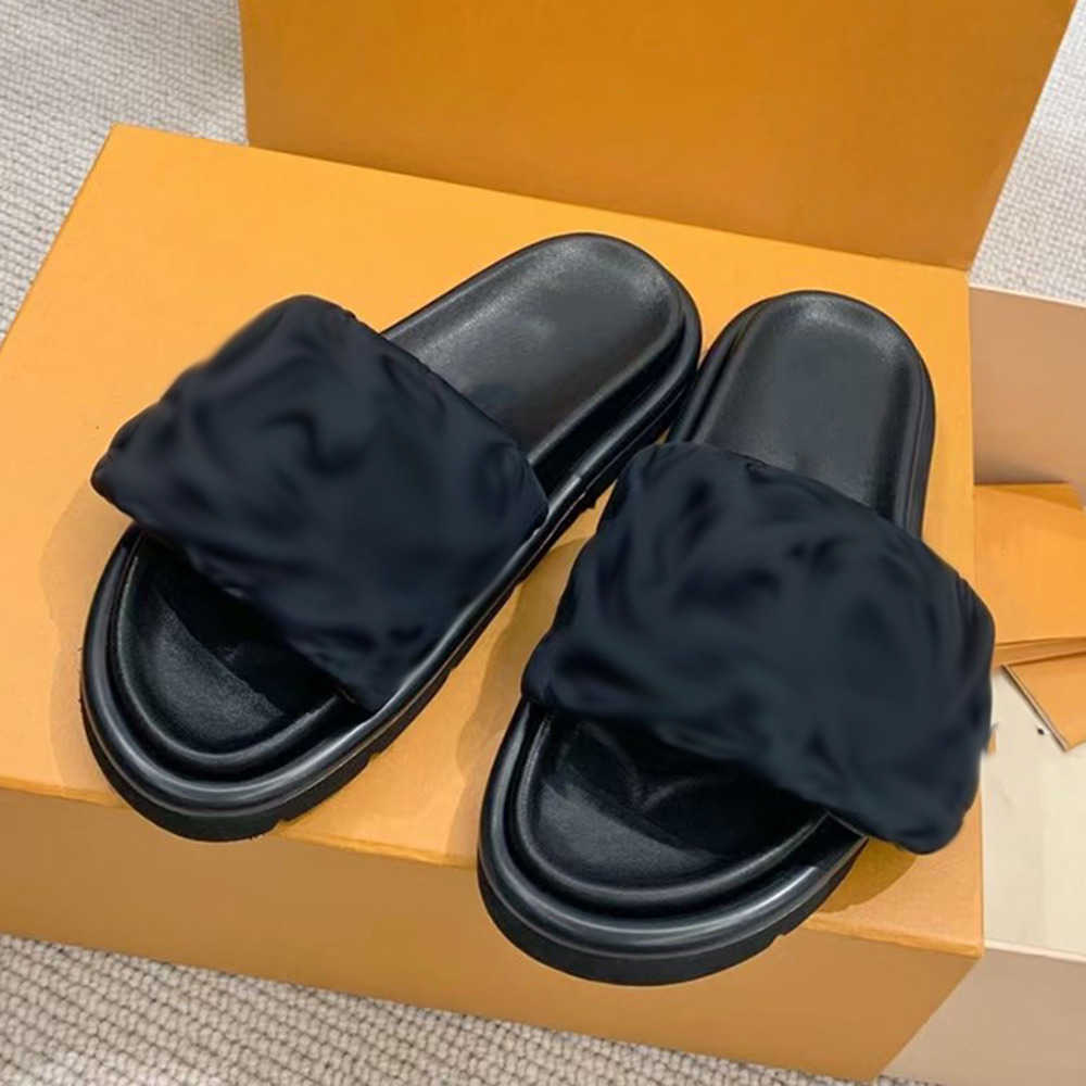 Woman Mules Man Slides Pool Pillow Flat Mules Designer Sandals Rubber Outsole Soft Comfotable Print Slippers Fashion Vintage Slides Size 35-45 NO356, 10
Woman Mules Man Slides Pool Pillow Flat Mules Designer Sandals Rubber Outsole Soft Comfotable Print Slippers Fashion Vintage Slides Size 35-45 NO356, 10
