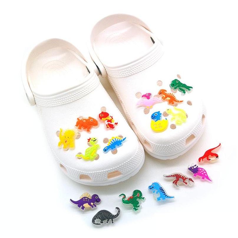 Shoe Parts Accessories Moq 50Pcs Fluorescent Clog Charms Dinosaur Cartoonlog Luminous Charm Buckles Decorations 2D Pvc Glow In T Dhvm3