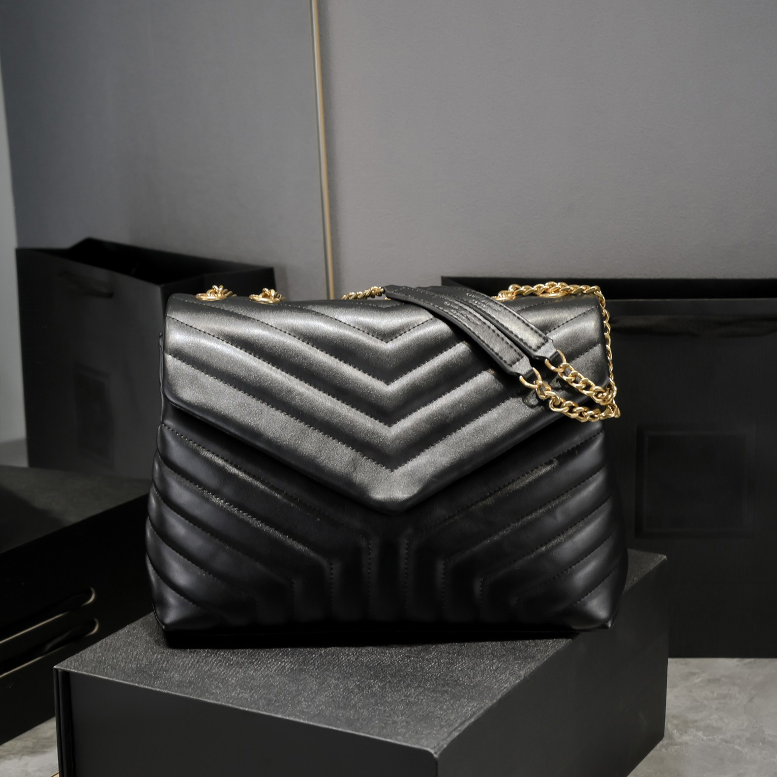 Evening Bags Designer LOULOU Puffer Bags Women Leather Handbag Crossbody Lady Shoulder Bag Luxurys Flip Cover Femal Black Gold Silver Chain Coin Purse
Evening Bags Designer LOULOU Puffer Bags Women Leather Handbag Crossbody Lady Shoulder Bag Luxurys Flip Cover Femal Black Gold Silver Chain Coin Purse