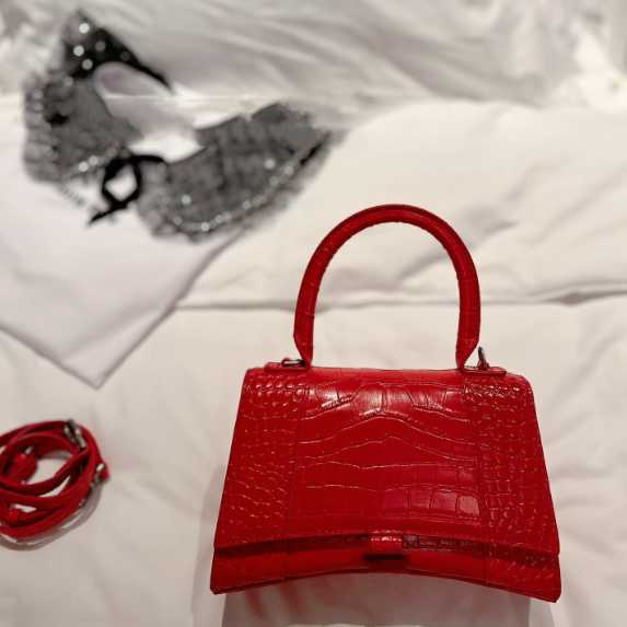 Evening Bags Sparkling Fabric crocodile skin mini hourglass Bag luxury designer Crossbody Handbag Women Purses Genuine Leather Ladies Shoulder HourglassF
Evening Bags Sparkling Fabric crocodile skin mini hourglass Bag luxury designer Crossbody Handbag Women Purses Genuine Leather Ladies Shoulder HourglassF