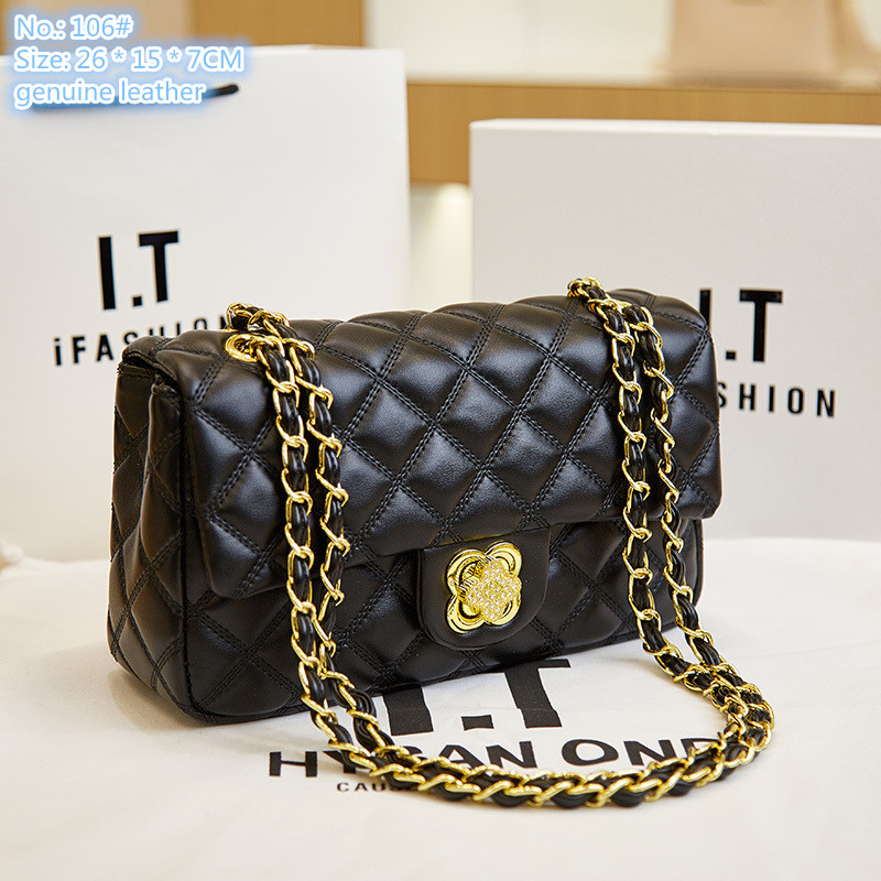 Wholesale factory ladies shoulder bags 2 color elegant Joker classic embossed plaid chain bag street trend leather handbag gold buckle fashion backpack