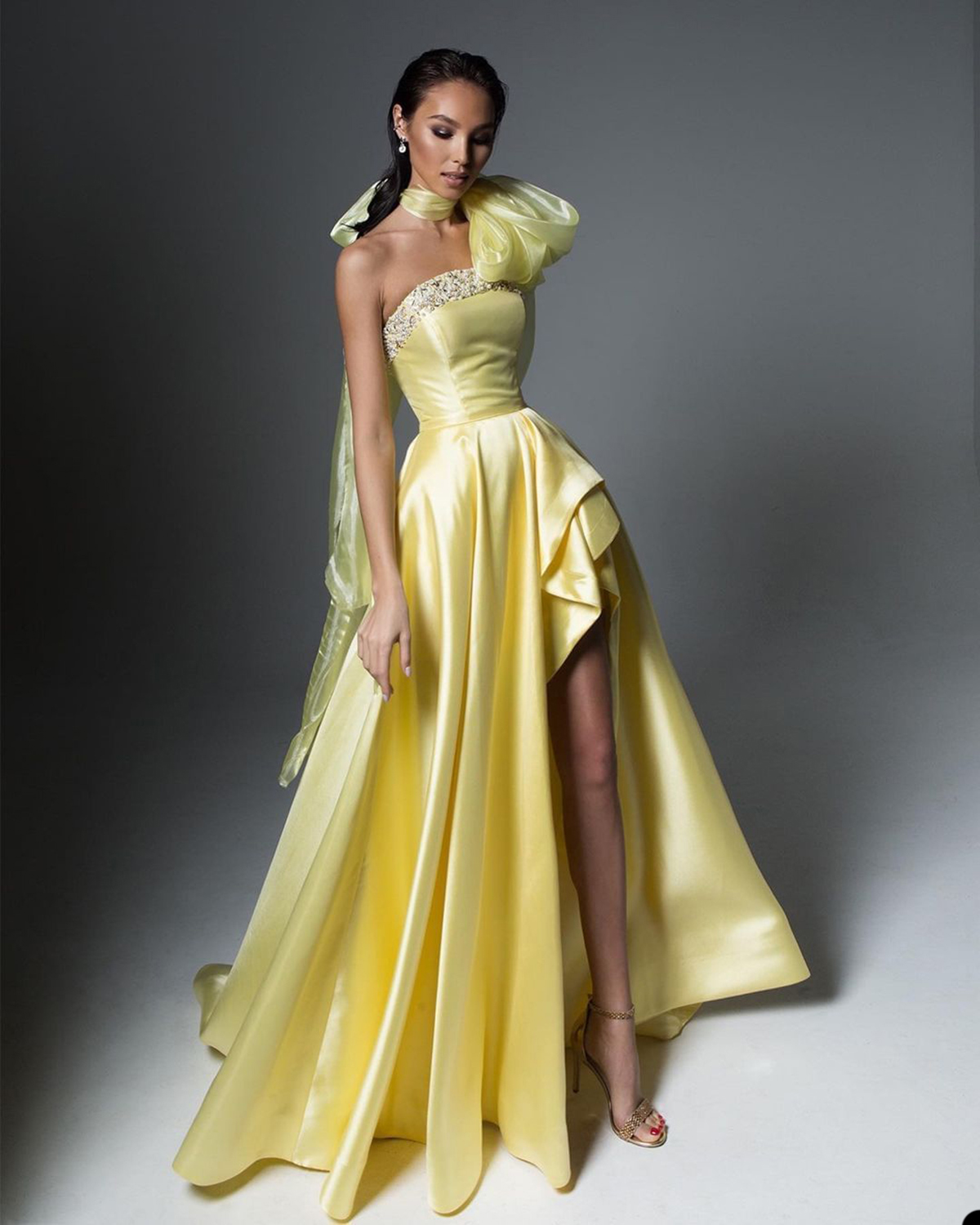 Classic Yellow Prom Dresses Strapless Party Dresses Sequined Split Ruffles Graceful Custom Made Evening Dress