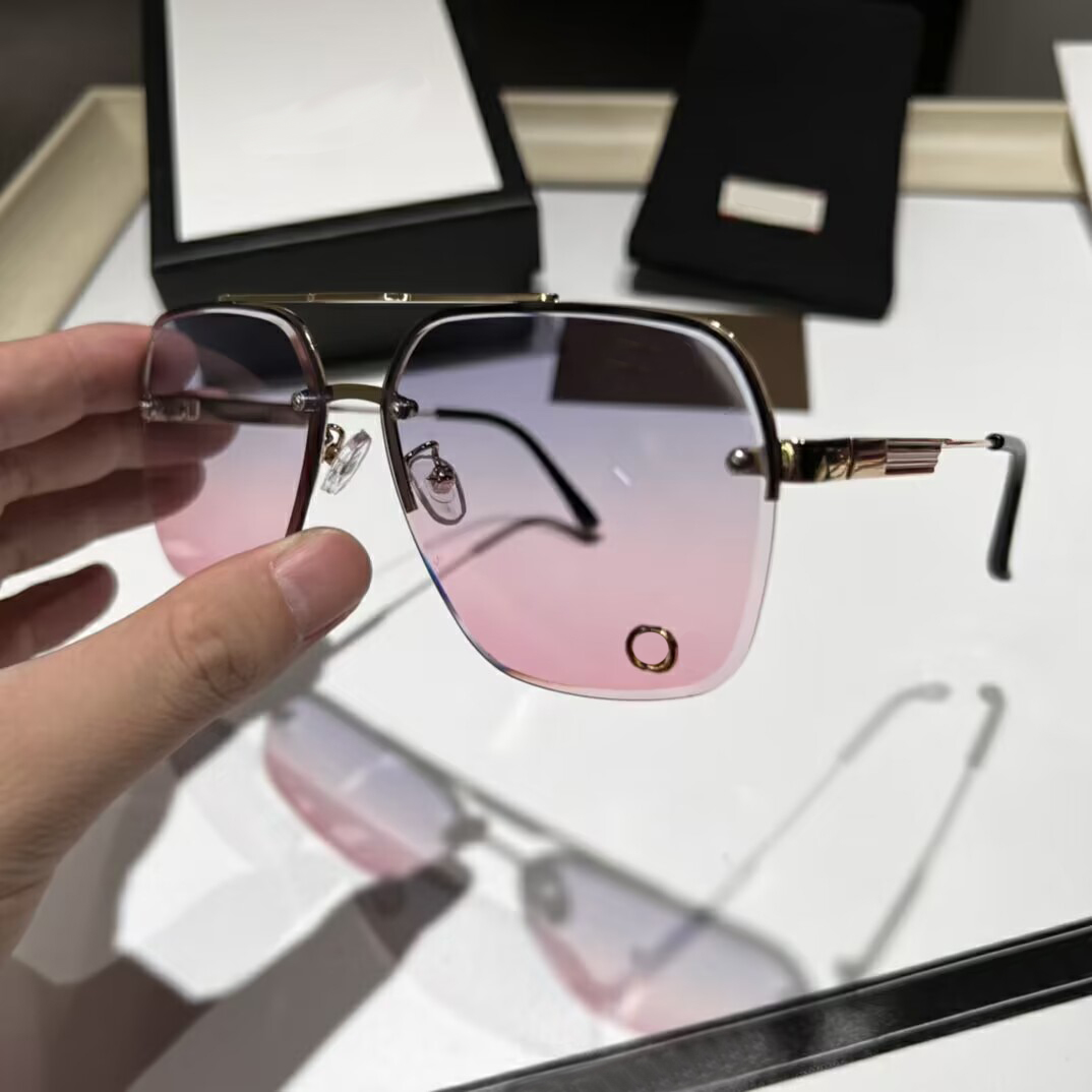 Trendy Designer Rimless Sunglasses Interlocking Letters Icon Sunglass Personality Men Women Eyeglasses With Box
Trendy Designer Rimless Sunglasses Interlocking Letters Icon Sunglass Personality Men Women Eyeglasses With Box