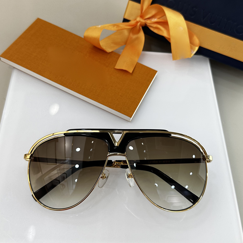 New Men eyeglasses 1.1 Millionaire Z1030 Sunglasses Precision Floral Classic Eyewear Designer pilot oversized driving Sunglass S-lock Articulated Trim with box
New Men eyeglasses 1.1 Millionaire Z1030 Sunglasses Precision Floral Classic Eyewear Designer pilot oversized driving Sunglass S-lock Articulated Trim with box