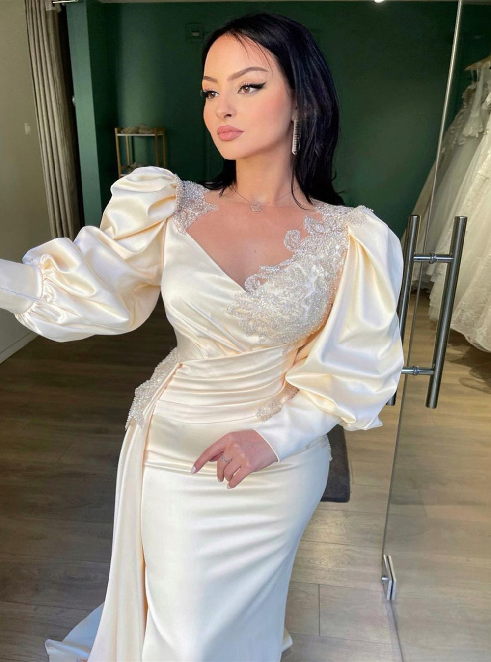 Luxury Arabic Dubai Evening Dress 2023 Puff Long Sleeve Mermaid Prom Dresses Floor Length Silk Satin Formal Dance Party Gowns Elegant Women Dinner Ves