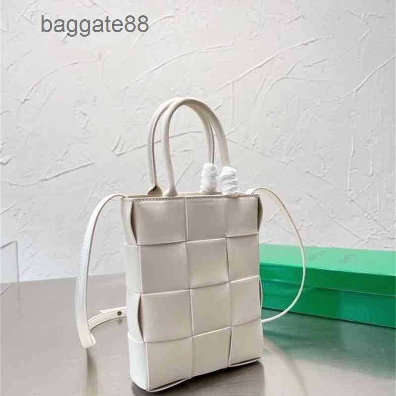 Bottegas 2023 Bag Shoulder Claassic Handbag Venetas Lady Small Woven Square Cassette Tote Single Straddle Portable Bags Cowhide Women's Nmyw, Cave stone green
Bottegas 2023 Bag Shoulder Claassic Handbag Venetas Lady Small Woven Square Cassette Tote Single Straddle Portable Bags Cowhide Women's Nmyw, Cave stone green