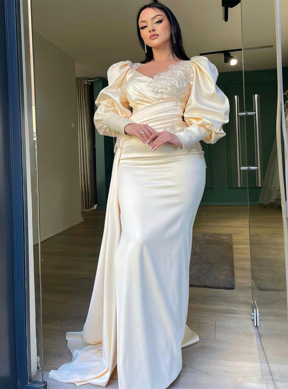 Luxury Arabic Dubai Evening Dress 2023 Puff Long Sleeve Mermaid Prom Dresses Floor Length Silk Satin Formal Dance Party Gowns Elegant Women Dinner Ves