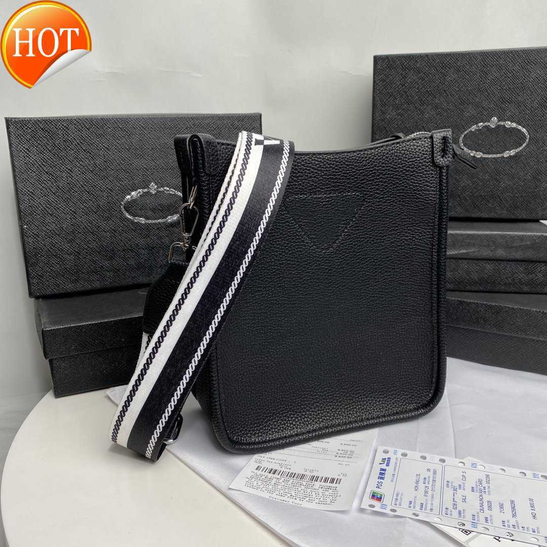 Brand Designer Shoulder Bags 2023 New Female Fashion Mobile Phone Bag Multi-functional Portable Shoulders Cross-body Bag Gift Box Packaging Factory Direct Sale, Black xdm0270
Brand Designer Shoulder Bags 2023 New Female Fashion Mobile Phone Bag Multi-functional Portable Shoulders Cross-body Bag Gift Box Packaging Factory Direct Sale, Black xdm0270
