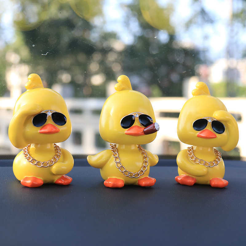 Interior Decorations Cute Anime Shaking Duck Car Interior Decorative Duck with Sunglasses Necklace Auto Dashboard Decoration For Car Accessories T2212
