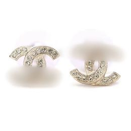 Stud Fashion stud earrings woman Luxury designer earring multi colors c letter jewelry women 18k diamond Wedding Gifts T2302031
Stud Fashion stud earrings woman Luxury designer earring multi colors c letter jewelry women 18k diamond Wedding Gifts T2302031