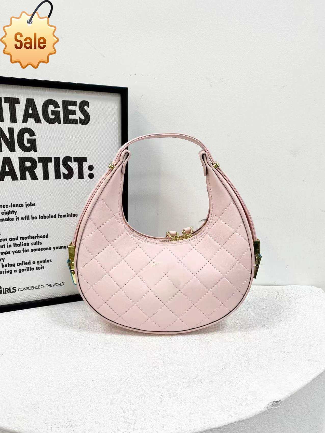 Women's Brand Designer Shoulder Bag 2023 New Women Fashion Brand Multi-functional Portable Crescent Bag Gift Box Packaging Factory Direct Sale
Women's Brand Designer Shoulder Bag 2023 New Women Fashion Brand Multi-functional Portable Crescent Bag Gift Box Packaging Factory Direct Sale