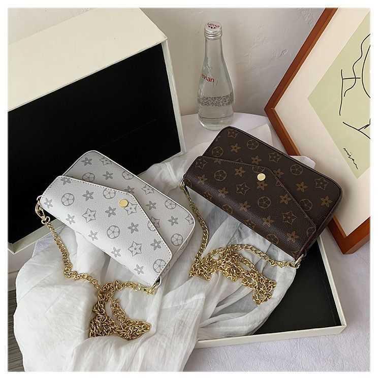 Top 3pcs Set Women Classic Luxury Designer Handbag Pochettes Louiseits Leather Brown Handbags Viutonit Messenger Shoulder Bags Clutch Totes Bag, Plum
Top 3pcs Set Women Classic Luxury Designer Handbag Pochettes Louiseits Leather Brown Handbags Viutonit Messenger Shoulder Bags Clutch Totes Bag, Plum