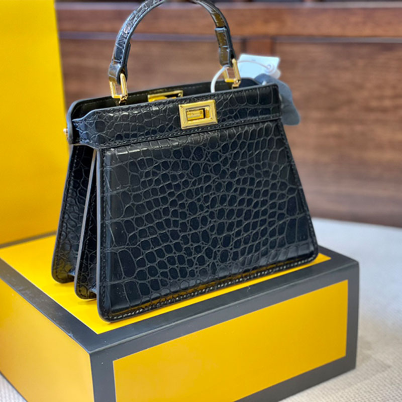 Alligator Mini Bag Women Small Handbags Top Handle Totes Bags Crossbody Shoulder Shop Bags Purse Genuine Leather Twist Lock Pouch Removable Strap Gold Hardware 
Alligator Mini Bag Women Small Handbags Top Handle Totes Bags Crossbody Shoulder Shop Bags Purse Genuine Leather Twist Lock Pouch Removable Strap Gold Hardware