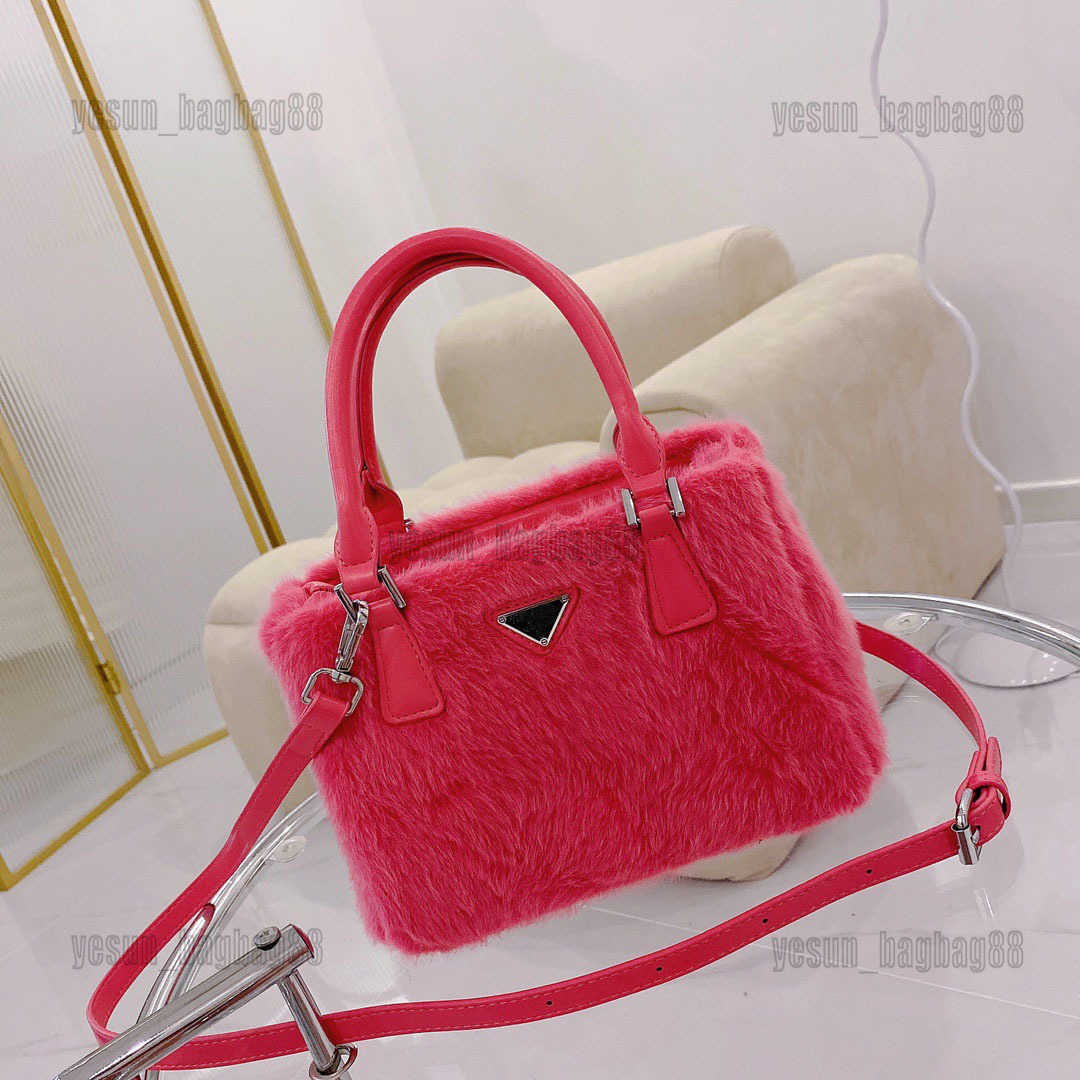 Luxury Designer Handbags Prads Tote Bag Female Inverted Triangle Printed High-capacity Crossbody Bag Shoulder Lady Wallet Messenger Handbags
Luxury Designer Handbags Prads Tote Bag Female Inverted Triangle Printed High-capacity Crossbody Bag Shoulder Lady Wallet Messenger Handbags