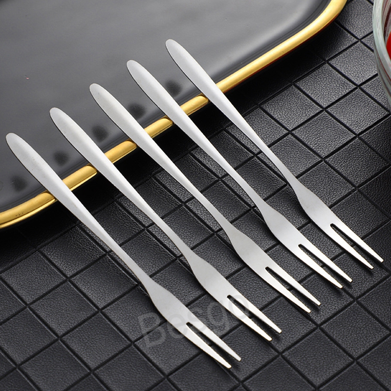 Silver Stainless Steel Fruit Forks Small Two-tooth Salad Dessert Cake Fork Flatware Fruits Ice Cream Forks Metal Vegetables Prod BH8136 TQQ
Silver Stainless Steel Fruit Forks Small Two-tooth Salad Dessert Cake Fork Flatware Fruits Ice Cream Forks Metal Vegetables Prod BH8136 TQQ