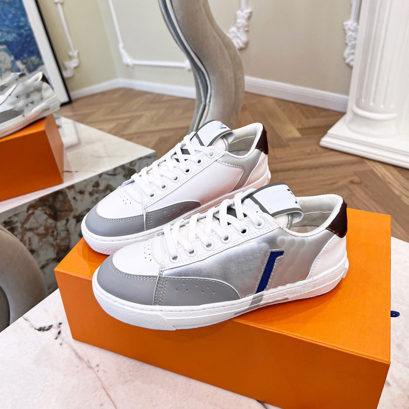 Luxury Designer Charlie Running Shoes Fashion Sneakers Louiseity Women Men Sports Shoe Chaussures Casual Trainers Classic Viutonity Sneaker Woman sdgv
Luxury Designer Charlie Running Shoes Fashion Sneakers Louiseity Women Men Sports Shoe Chaussures Casual Trainers Classic Viutonity Sneaker Woman sdgv