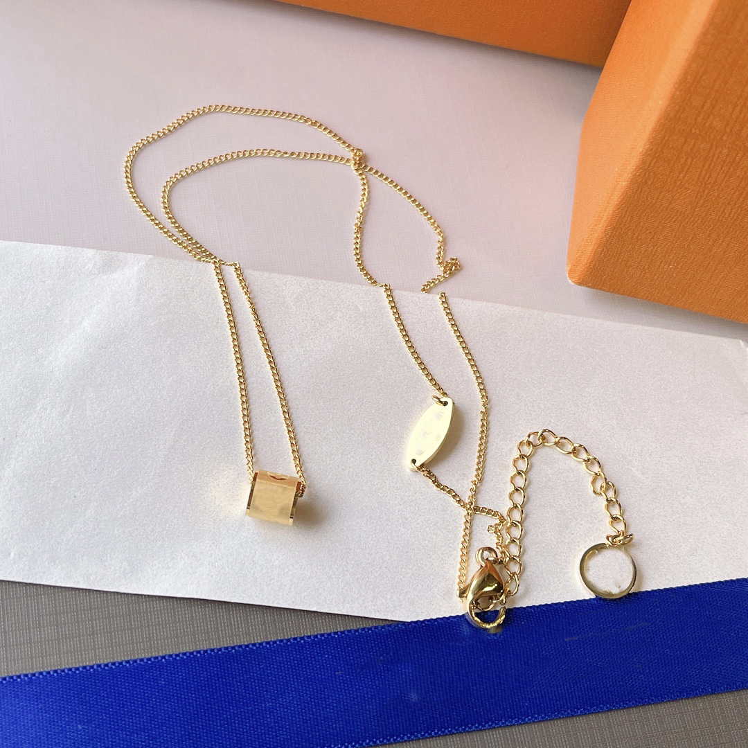 20style Fashion Letter Designer Necklace Jewelry Pendant Stainless Steel Crystal 18K Gold Plated Love Necklaces Womens Party Wedding Gifts
20style Fashion Letter Designer Necklace Jewelry Pendant Stainless Steel Crystal 18K Gold Plated Love Necklaces Womens Party Wedding Gifts