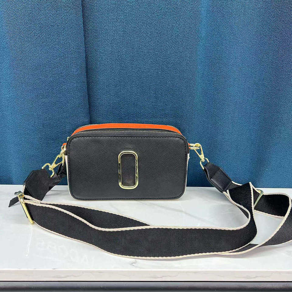 2022 Women Camera Purses Leather Women's Messenger Bags Snapshot Marc Designer Luxury Brand Bag, Orange
2022 Women Camera Purses Leather Women's Messenger Bags Snapshot Marc Designer Luxury Brand Bag, Orange