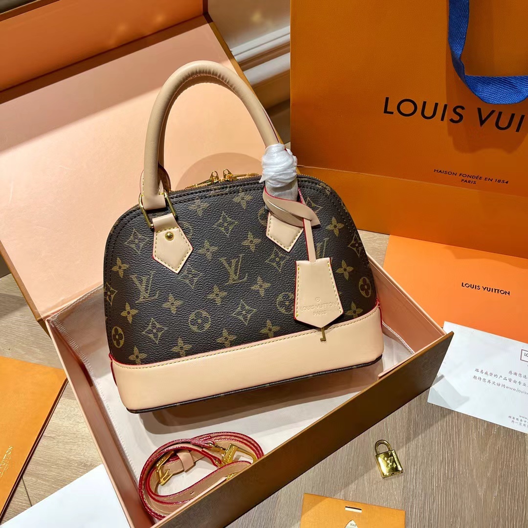 Woman bag handbag purse shoulder bags good quality fashion tote girls ladies designer brand LouisVuitton
Woman bag handbag purse shoulder bags good quality fashion tote girls ladies designer brand LouisVuitton
