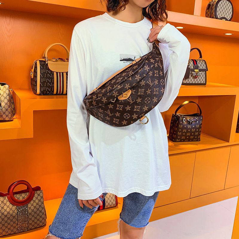 Top Quality Newest style Bumbag Cross Body Designer Shoulder Bag Brown flower Leather Luxury Waist Bags Temperament Fanny Pack Bum Waist pocket M44336 43644
Top Quality Newest style Bumbag Cross Body Designer Shoulder Bag Brown flower Leather Luxury Waist Bags Temperament Fanny Pack Bum Waist pocket M44336 43644