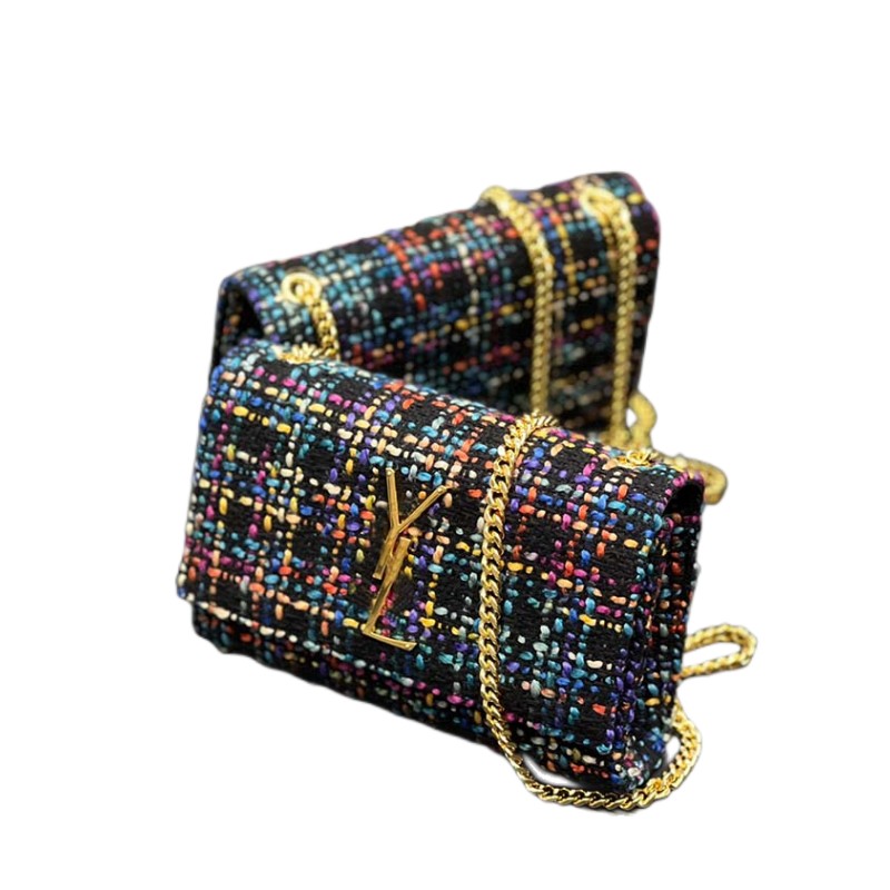 AAAAA Luxury designer bag Woollen for Women Crossbody Shoulder Bags Gold Letter Hasp Fashion Winter Totes Multi color mix and match chain bag convenient carrying, Black1
AAAAA Luxury designer bag Woollen for Women Crossbody Shoulder Bags Gold Letter Hasp Fashion Winter Totes Multi color mix and match chain bag convenient carrying, Black1