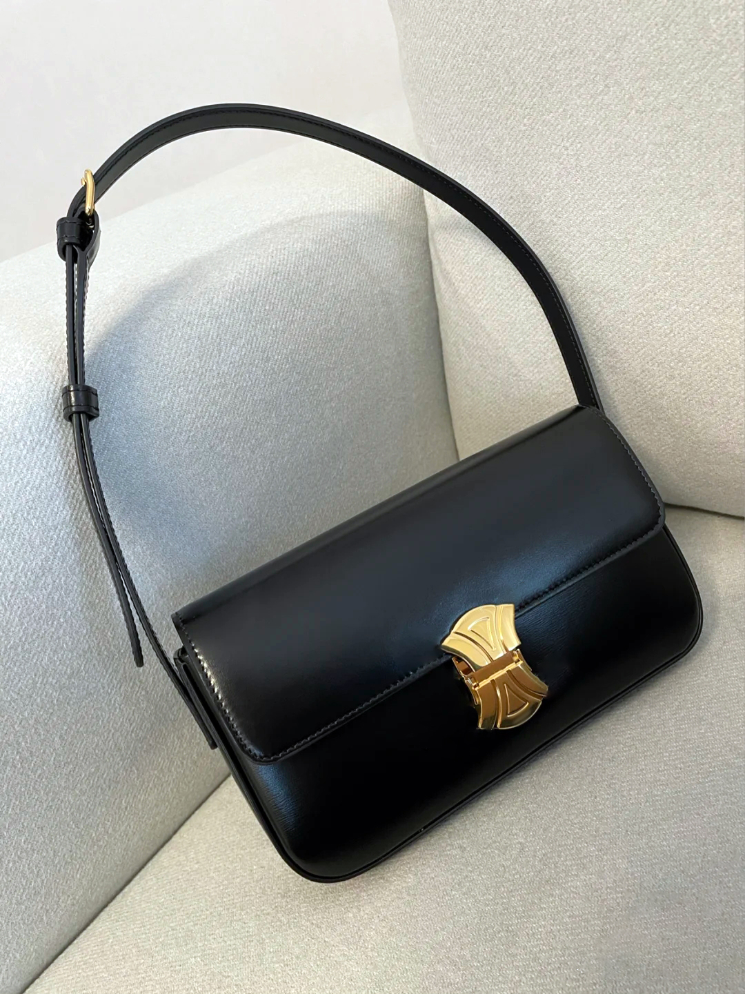 Evening bag Genuine leather Fashion Subaxillar TEEN TRIOMPHE crossbody tote Luxurys Designer Bags Clutch Shoulder Women men classic flap handbags travel sling bag, White
Evening bag Genuine leather Fashion Subaxillar TEEN TRIOMPHE crossbody tote Luxurys Designer Bags Clutch Shoulder Women men classic flap handbags travel sling bag, White