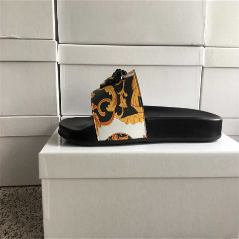 Luxury Designer Slide Slippers Summer sandals Men Beach Indoor Flat Flip Flops Leather Lady Women Fashion Classic Shoes Ladies Size 35-45D9QA, 13
Luxury Designer Slide Slippers Summer sandals Men Beach Indoor Flat Flip Flops Leather Lady Women Fashion Classic Shoes Ladies Size 35-45D9QA, 13