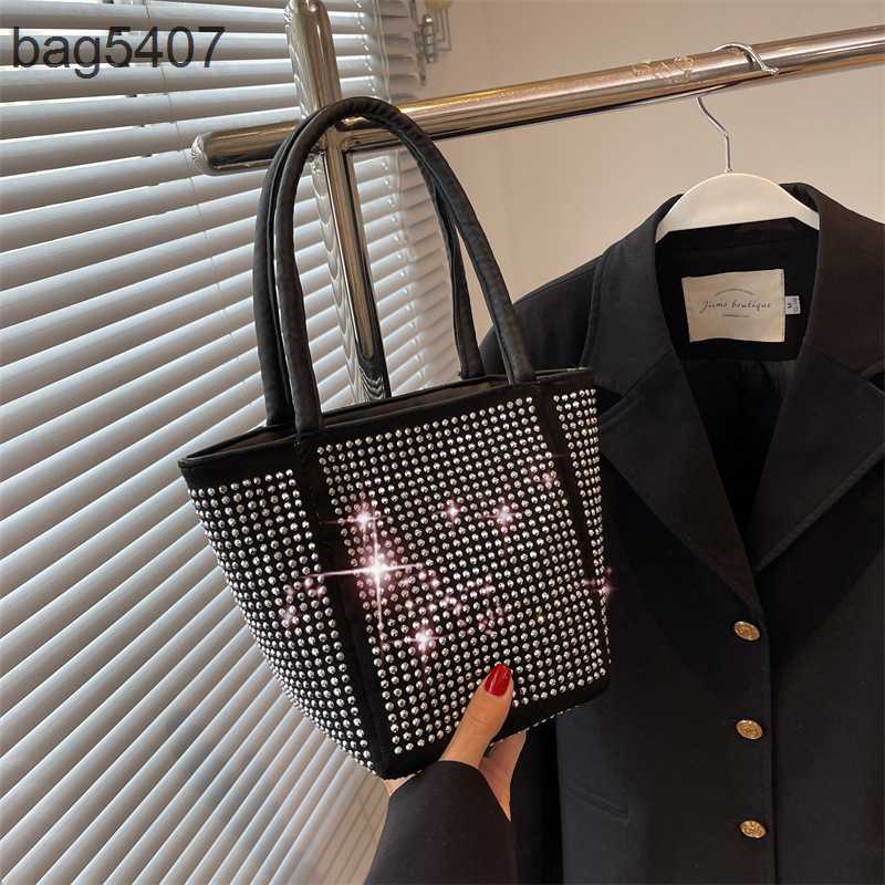 Design Diamond Bag 80% Discount Wholesale and Retail New Japane Fashion Hot Drill Chain Bucket h Temperament Leisure One Shoulder Diagonal Women's, Silver11
Design Diamond Bag 80% Discount Wholesale and Retail New Japane Fashion Hot Drill Chain Bucket h Temperament Leisure One Shoulder Diagonal Women's, Silver11