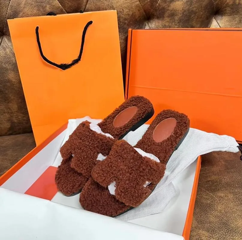 Luxury Lamb Wool Slippers Letter H Designer Shoes Plush Autumn Winter Flat Bottom Sandal Solid Color Fur Fluffy Slippers Women Leisure Home Sandals-2, With logo-2
Luxury Lamb Wool Slippers Letter H Designer Shoes Plush Autumn Winter Flat Bottom Sandal Solid Color Fur Fluffy Slippers Women Leisure Home Sandals-2, With logo-2