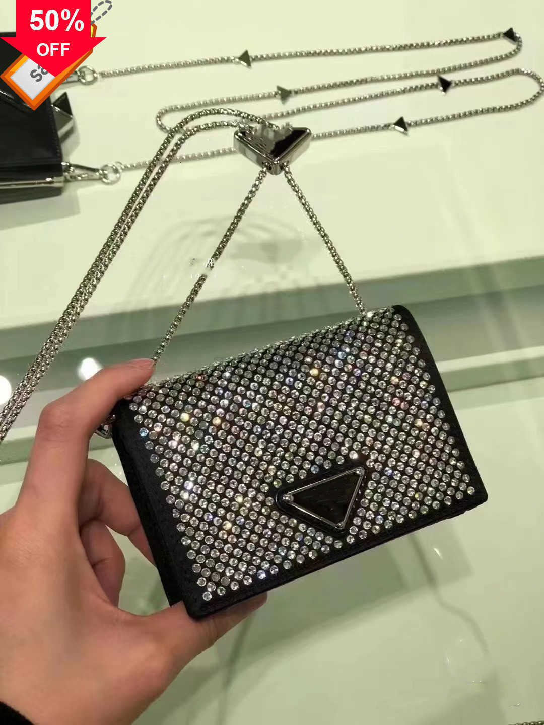 Designer Bags Digner Kids Triangle Rhintone Handbag 2023 Girls Metal Chain Crossbody Children Bling One Shoulder Bag A8469 Factory Direct Sale Special Counter, Black
Designer Bags Digner Kids Triangle Rhintone Handbag 2023 Girls Metal Chain Crossbody Children Bling One Shoulder Bag A8469 Factory Direct Sale Special Counter, Black