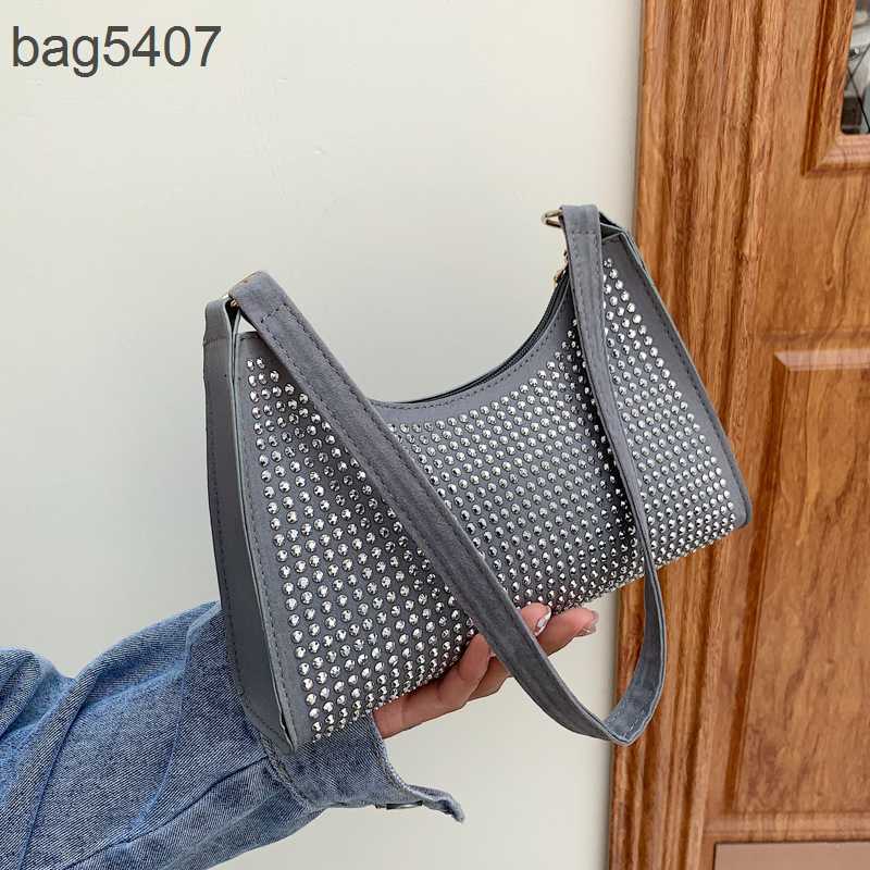 2023 Fashion Diamond Bag 80% Discount Wholesale and Retail Set Armpit Women's Autumn New One Shoulder Leisure, Red6
2023 Fashion Diamond Bag 80% Discount Wholesale and Retail Set Armpit Women's Autumn New One Shoulder Leisure, Red6