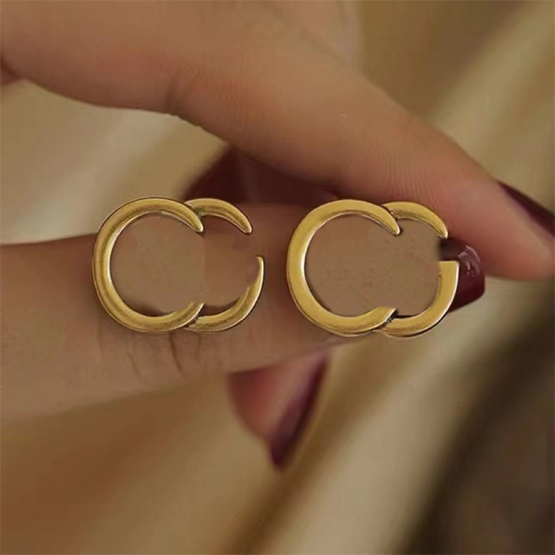 Love earrings designer for women charm letter stud earring jewlery plated gold stainless steel earring creative orecchini retro designer earings luxury earrings
Love earrings designer for women charm letter stud earring jewlery plated gold stainless steel earring creative orecchini retro designer earings luxury earrings
