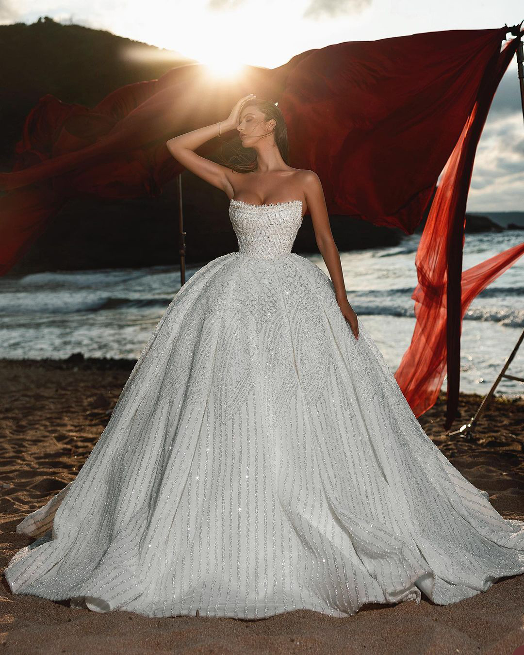 Haute Couture Princess Wedding Dress Sparkly Crystal Beads Bridal Ball Gowns Sequins Custom Made Robes