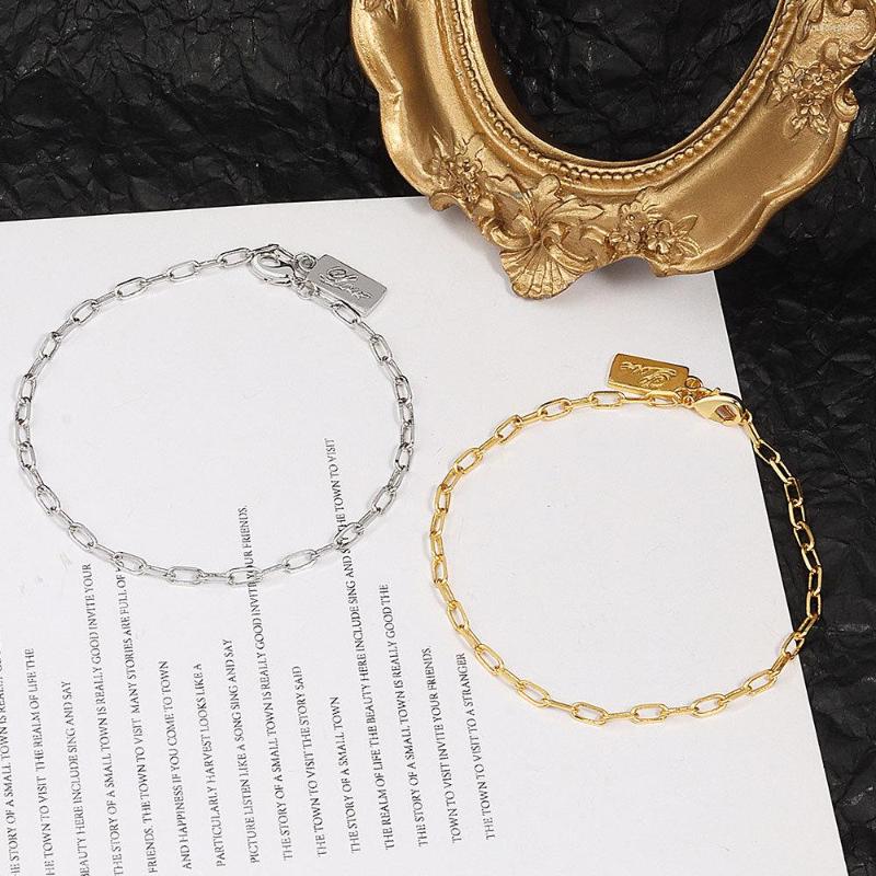 Link Bracelets Gold-plated Bracelet With Tag Engraved LOVE Letter Pendant Personality Thick Chain Couple Gift
Link Bracelets Gold-plated Bracelet With Tag Engraved LOVE Letter Pendant Personality Thick Chain Couple Gift