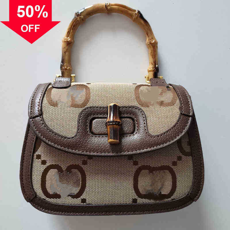 Designer Bags Tote 2023 Fashion Letter Bamboo Handbag European and American Retro Style Single Shoulder Msenger High Sense Big Brand Small Luxury Handbags, Black 1068
Designer Bags Tote 2023 Fashion Letter Bamboo Handbag European and American Retro Style Single Shoulder Msenger High Sense Big Brand Small Luxury Handbags, Black 1068
